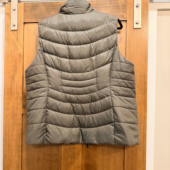 THE NORTH FACE WOMEN'S GOOSE DOWN PUFFER 550 VEST - Picture 3 of 9